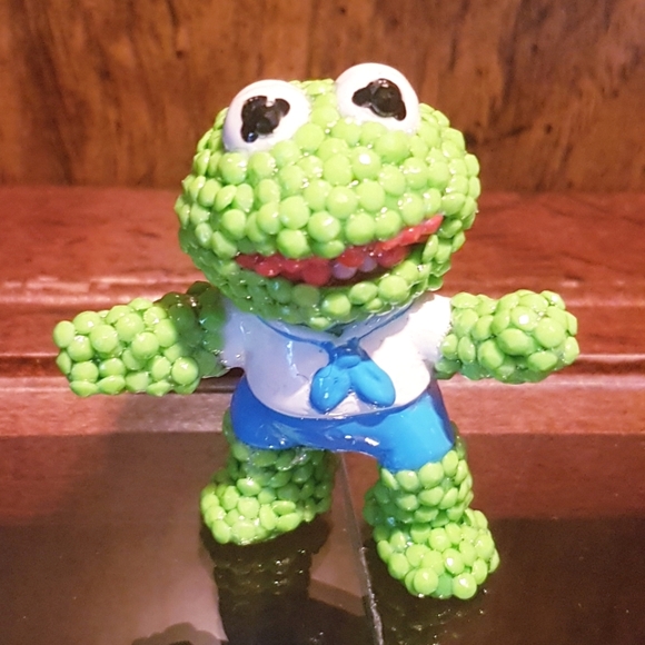 1986 The Muppet Babies Kermit Figure Hand Crafted Upcycled Beaded Vintage - Picture 2 of 12